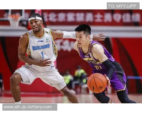 四川篮球奇迹再现！变脸戏法般的哈达迪回归川军，迎来传奇再起